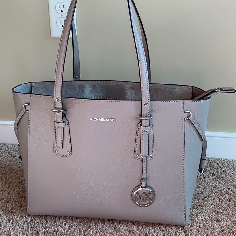 Michael Kors Voyager Medium Crossgrain Leather Tote Bag